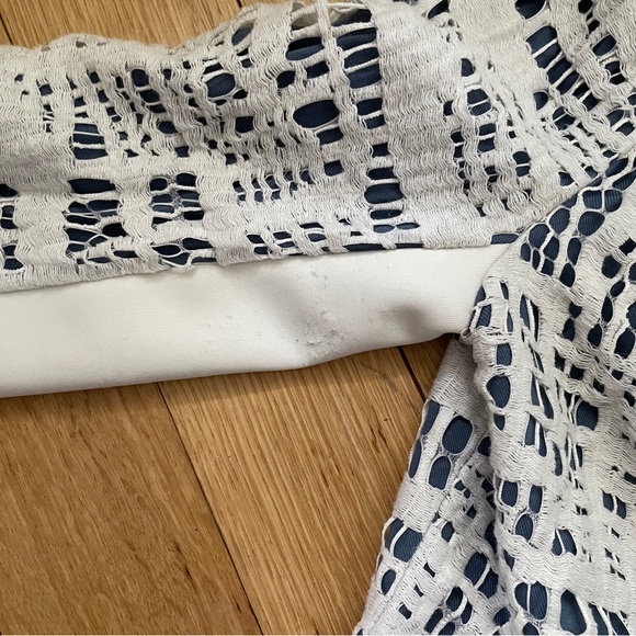 Anthropologie Blue and White Lacy Cropped Blazer - Size Medium - Picture 10 of 15